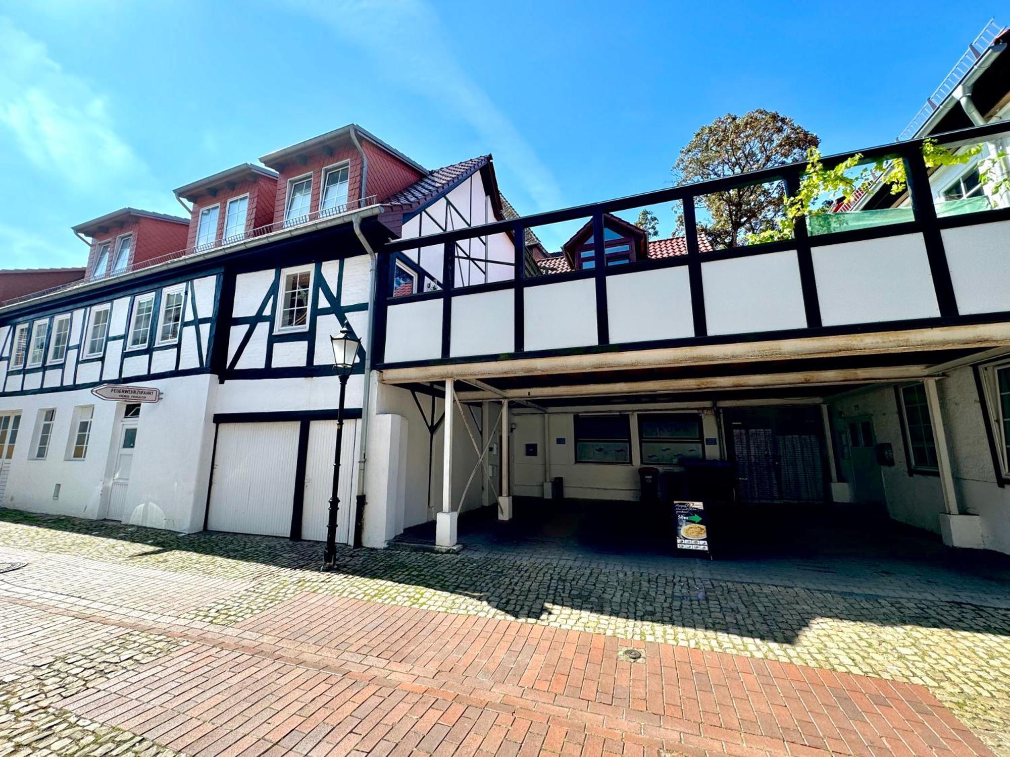 Jasta Homes Altstadt, Zentral, Ueberdachter Parkplatz, Netflix, Vollausstattung, Loft, Modern Und Komfort هاملن المظهر الخارجي الصورة